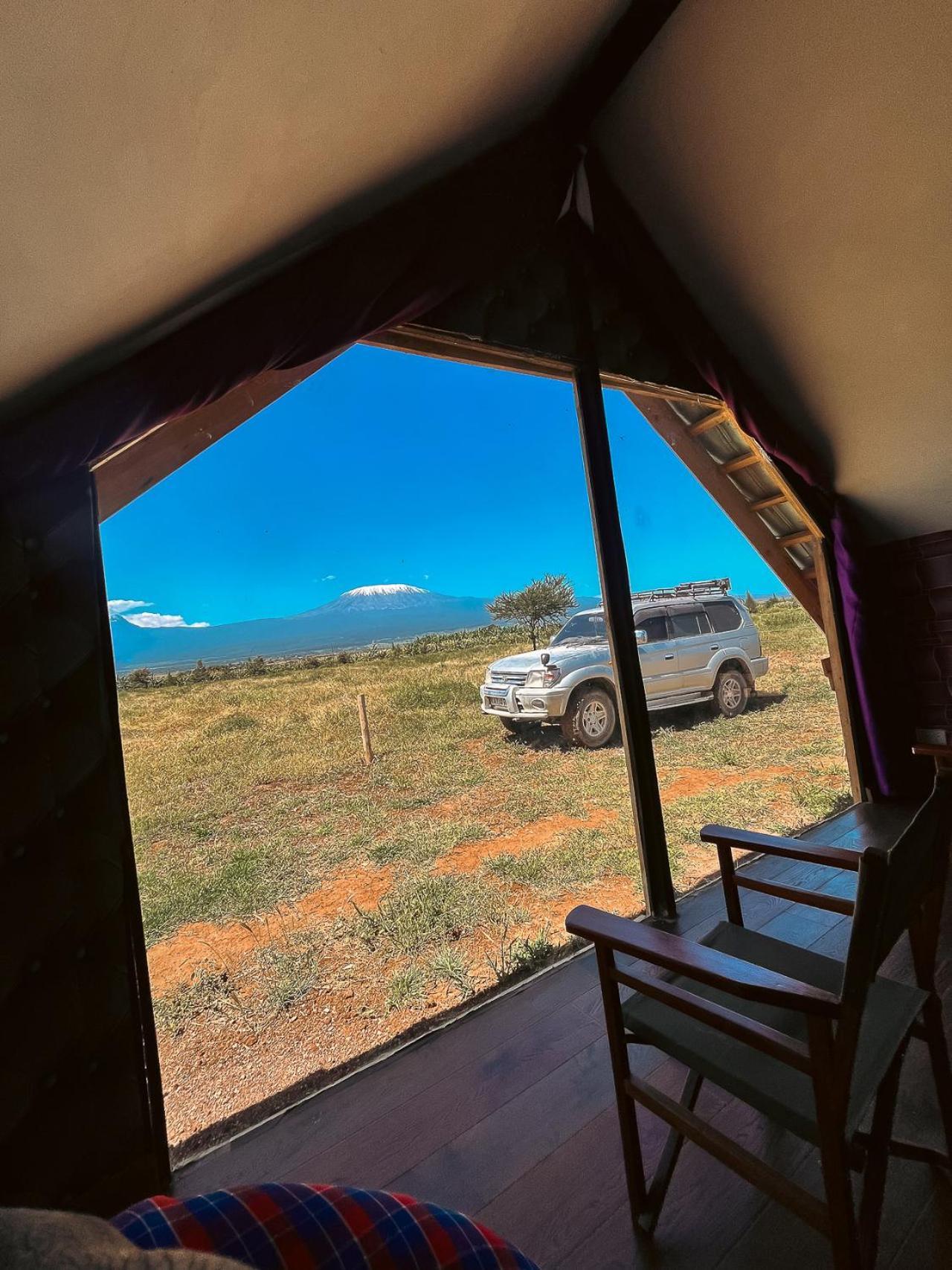 Kilimanjaro View Cabin-Amboseli Oloitokitok Eksteriør billede
